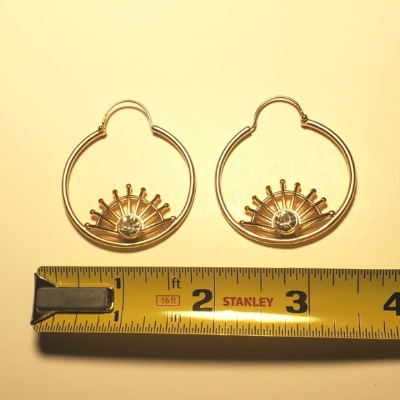 Amrapali 14k Gold Plated Sun Hoop Earrings with Chaton-cut Crystals New On Card - Picture 5 of 5
